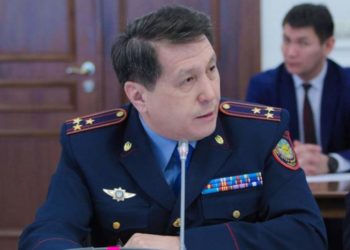 Казакстандагы митингдер. Өз жанын кыйган полиция башчысы митингге чыккандарды атпоого буйрук берген