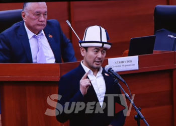 Кадырбеков: «Биз кыргыз аскерлерин жөнөтсөк, Казакстан чек арасын ачат дегенге кепилдик барбы?»