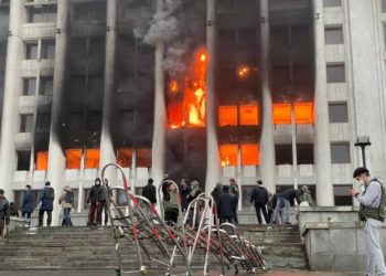 Казакстандагы митингдер. Баары 200дөн ашуун имарат талкаланган, алар 20-февралга чейин оңдолот