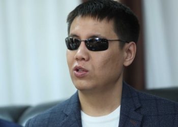 Бекешев: «Журналисттердин жеке жашоосунун видеосун жарыялаган деңгээлге түшпөсөк. УКМК уят болуп жатат»