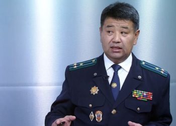 Самат Исабеков үч айга жетпей кайра Бажы кызматын жетектөөгө келди