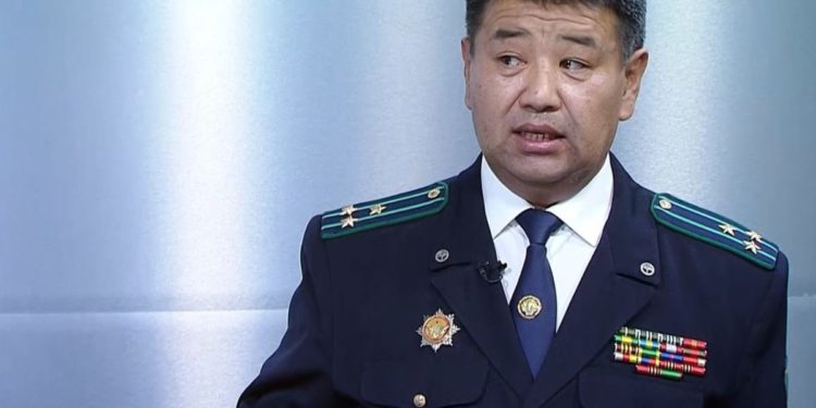 Самат Исабеков үч айга жетпей кайра Бажы кызматын жетектөөгө келди