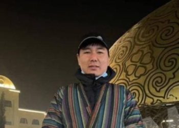 Казакстанда кармалган кыргыз музыкантын башка адам дегенге аракет кылышты. Бирок бул калп болуп чыкты