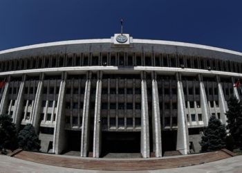 Жогорку Кеңештин депутаттары кезексиз жыйын өткөрүшөт