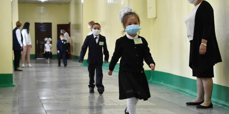 Бишкекте 1-класстын окуучулары 14-февралдан тарта каникулга чыгышат