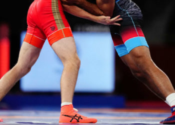 Кыргызстандык спортчулар Болгарияда үч медаль жеңди. Акжол Махмудов коло үчүн күрөшөт