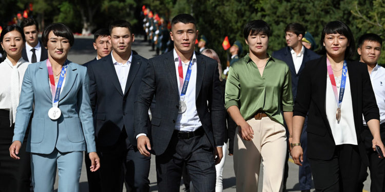 Кыргызстандык төрт спортчу дүйнөнүн 25 жашка чейинки мыкты балбандарынын рейтингине кирди