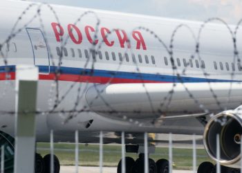 Евробиримдиктин аймагында Орусиянын учактарына конууга, учууга же учуп келүүгө тыюу салынды