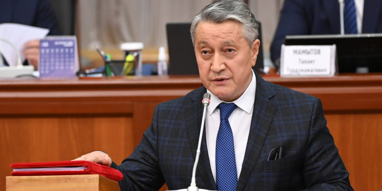 Болотбек Купешов билим берүү жана илим министри кызматынан бошотулду