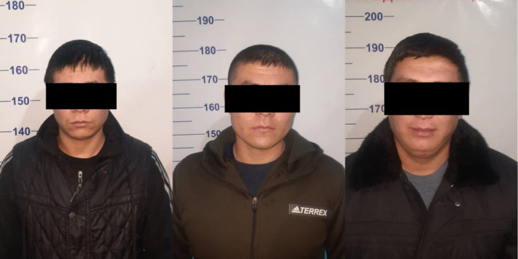 Ала-Букада 3 эркек киши кен казган ишканадан алтын карактап, ок чыгарышкан