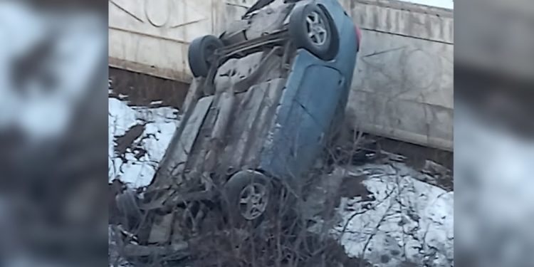 Ош шаарынын тургуну өз унаасында көз жумду