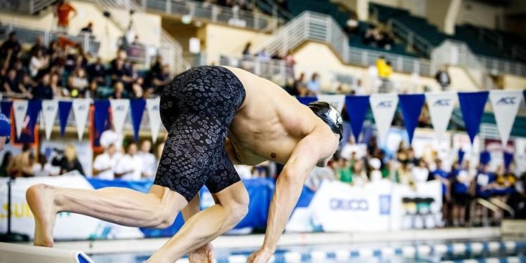 Денис Петрашов АКШда өткөн турнирде күмүш медаль алды (сүрөт, видео)