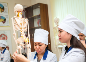 Өлкөдө жабылышы мүмкүн болгон 17 медициналык окуу жайдын тизмеси