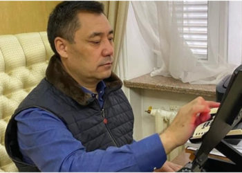 Акылбек Жапаров: «Президент соцтармакты биринчи карайт экен да. Кээде түнкү саат 2:30да жазат»