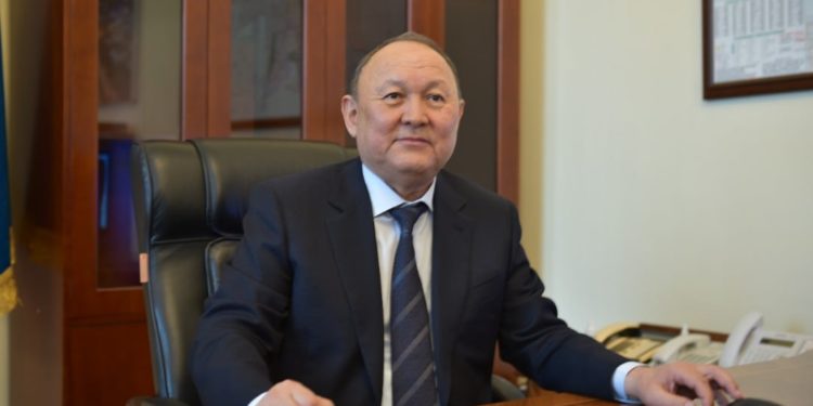 Бишкектин жаңы дайындалган мэри тууралуу эмне белгилүү? Анын өмүр баяны