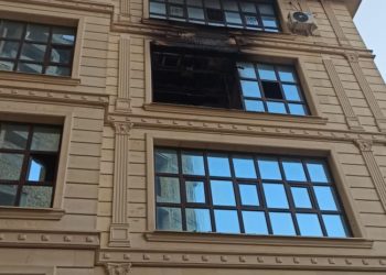 Бишкектеги көп кабаттуу үйдө өрт чыгып, аял киши көз жумду