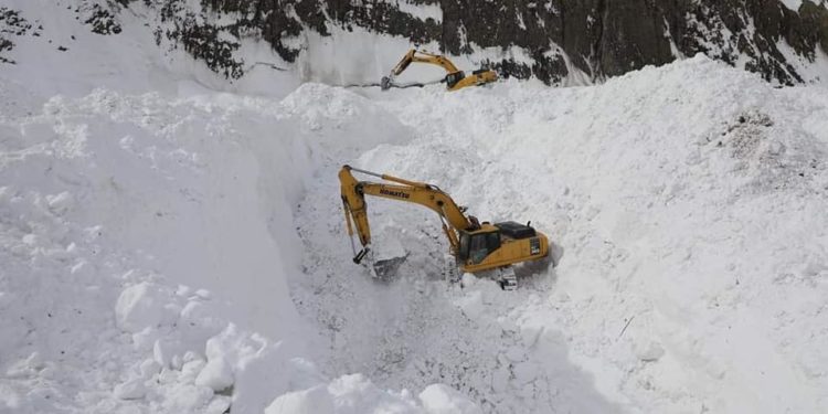 Тогуз-Тородо кар көчкү астында калган Кыргыз жараны 12 күндөн кийин табылды