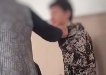 Депутат: «Мугалимдерди кор кылып, инфарктка чейин жеткирген учурлар болуп жатат»