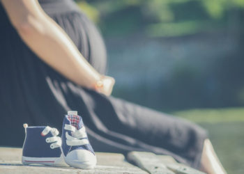 Таласта 13 жаштагы кош бойлуу кыз ооруканага түштү