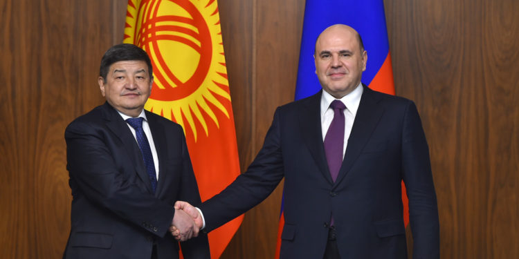 Акылбек Жапаров: «Садыр Жапаров биз Орусия менен 200 жыл чогуу болгонбуз, дагы 300 жыл бирге болууга даярбыз деди»