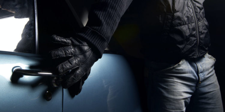 Бишкекте унаа айдап качкан шектүүлөр кармалды