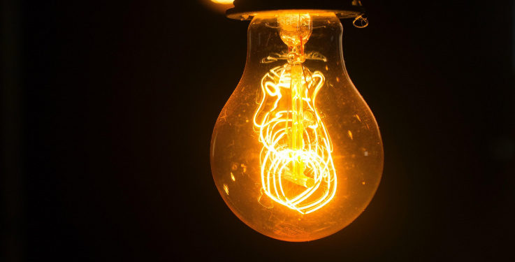 Кыргызстандагы 110 миңден ашык үй-бүлө электр энергияга болгон бааны жеңилдетилген тариф менен төлөйт