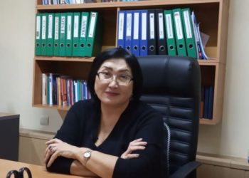 «Пачкалап» кармап, кайра «пачкалап» чыгарып жатышат». Экс-депутат Чолпон Жакупова тергөө судьяларынын ишин сындады