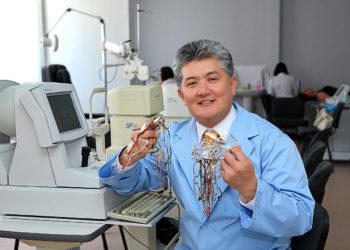 Саламаттыкты сактоо министрлиги кийинки аптада Исманкуловдун клиникасын имараттан чыгарууну пландоодо