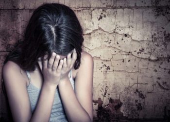 Таласта 13 жаштагы кош бойлуу кыздын ооруканага түшүшү. Зордуктоого өгөй атасы шектелүүдө