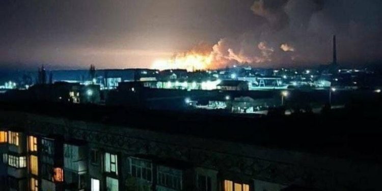 Украинанын ири шаарларында жардыруу болуп жатканы маалымдалды (видео)