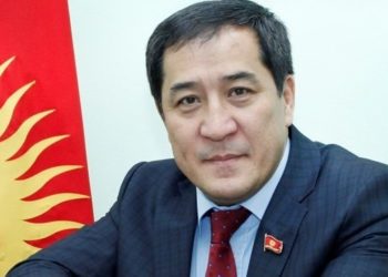 Сот мурдагы депутат Алиярбек Абжалиевди камакта калтырылды