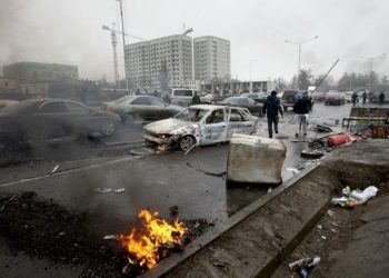 Казакстандагы башаламандык боюнча эки кыргызстандык кармалды