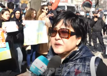 Клара Сооронкулова: «Кыргызстан Орусияны колдосо, дүйнөгө уят болушубуз мүмкүн»