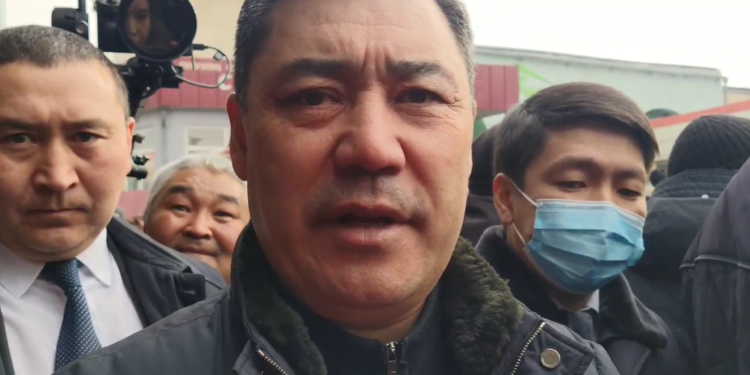 Президент Садыр Жапаров «Дордой» базарында да болду (видео)