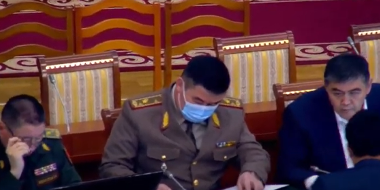 Депутаттар кыргыз-тажик чек арасындагы маселени жабык эшик артында карамай болушту
