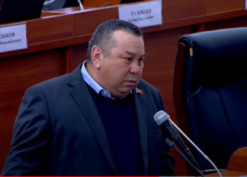 Балбак Түлөбаев: «Жакын арада башкы прокурор менен УКМКнын төрагасынын тирешин көрөсүңөр»