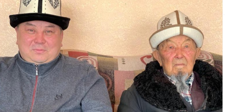 Депутат Балбак Түлөбаевдин атасы 95 жашында көз жумду