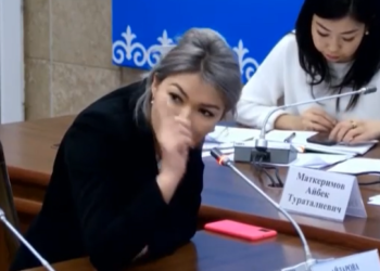 Депутат министрдин орун басарына: «Мектепке кирип, 7 сомдук тамак жеп көрдүңүз беле?»