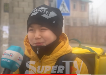 «Чоңойгондо апамдын атынан кафе ачкым келет» дейт тамак сатып иштеген 12 жаштагы бала