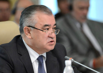 Өмүрбек Текебаевдин Германияга элчи болуп дайындалганы маалымдалууда