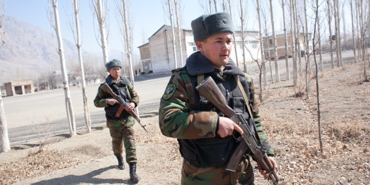 УКМКнын төрагасы кыргыз-тажик чек арасында абал туруктуу, бирок кооптуу экенин айтты