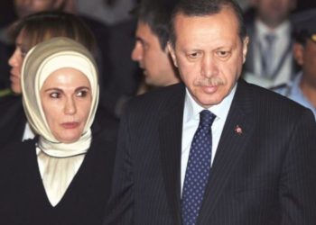 Түркиянын президенти Эрдоган жана анын жубайы омикрон жуктуруп алышты