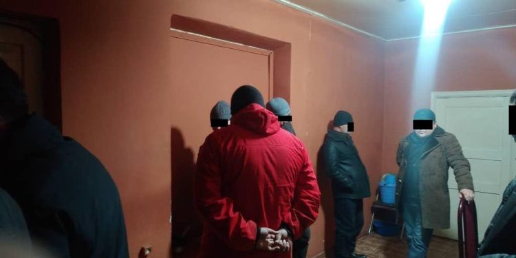 Жалал-Абад шаарында жашыруун оюн уюштурган жарандардын ишмердүүлүгүнө бөгөт коюлду