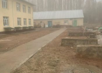 Финансы министрлигинин бөлүм башчысы менен Өкмөт аппаратынын мурдагы кызматкери кармалды