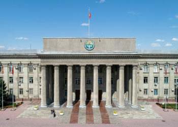 Төрөбаевге кресло бошоткон Аалиев Кармышаковдун ордуна барды. Кармышаков болсо Ахматовдун креслосун ээледи