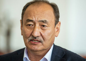 «Да пошли они!». Алымкадыр Бейшеналиев дебат учурунда кетип калды