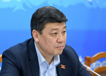 Төрөбаев: «Доллардын курсу түшкөнүнө байланыштуу баа мурдагы калыбына келиши керек»