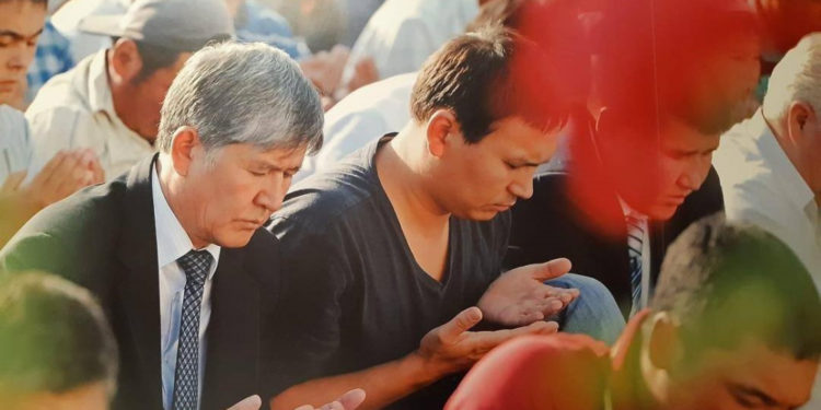 «Бийлик Атамбаев түрмөдөн чыкпайт деп кепилдик берген» дейт Сеидбек Атамбаев. Экс-президентке карата өкүм күчүндө калды