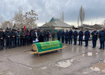 Украинада каза болгон Кыргызстанда туулуп, кийин Орусиянын жарандыгын алган Рустам Зарифулин жерге берилди