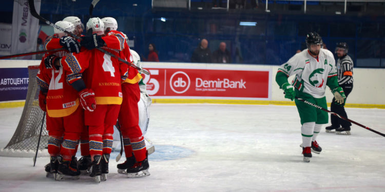 IV дивизиондогу I Дүйнө чемпионаты Бишкекте: Кыргызстандын хоккей боюнча курамасы Сингапурду 15:0 эсеби менен утуп алды